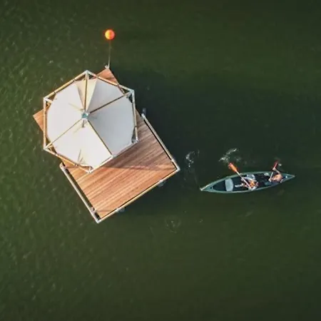 Luxury tent Vlotkamp Rafts Zuienkerke